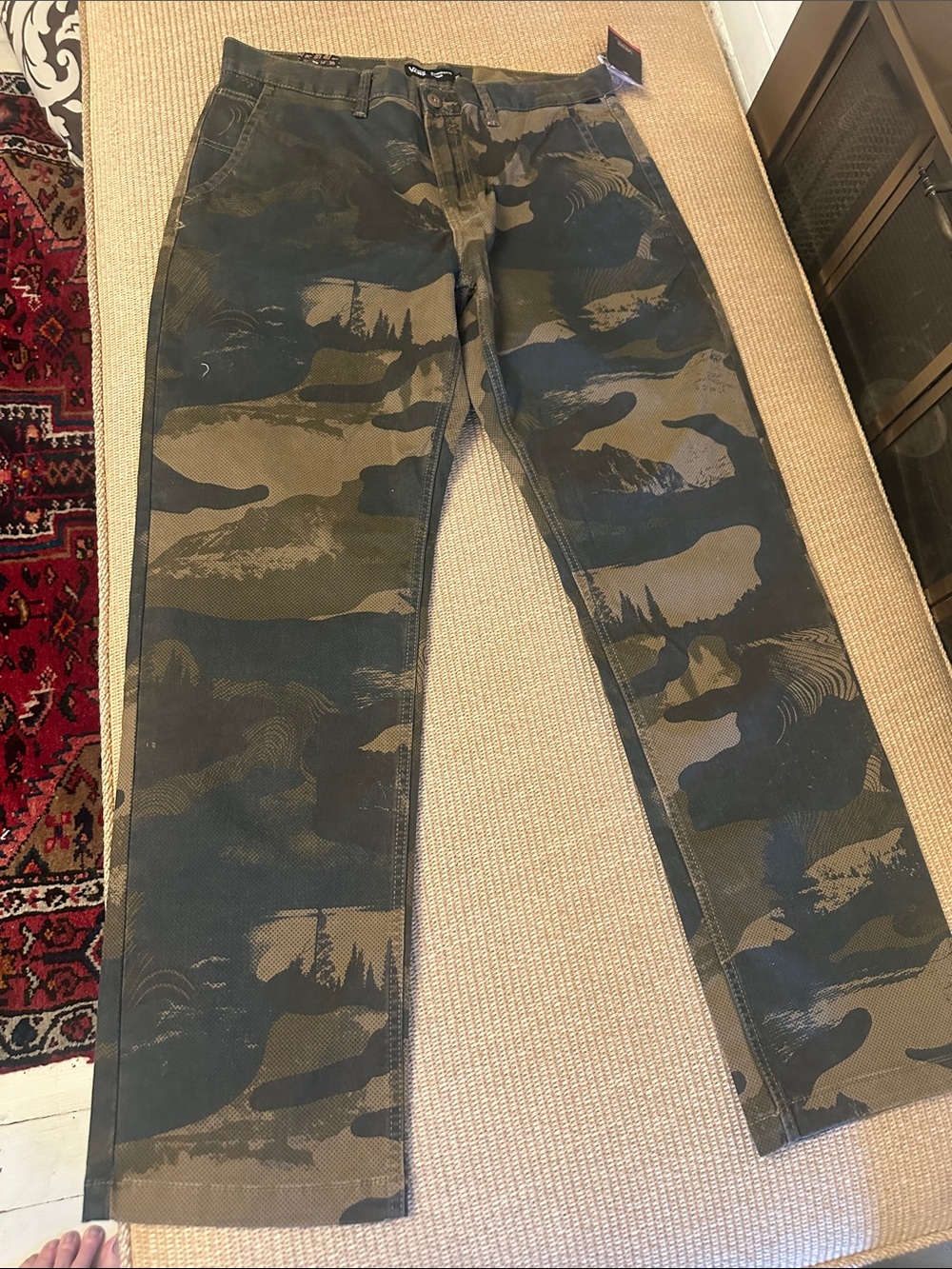 💜#58 BNWT Vans Olive Green & Black Camouflage Relaxed pants 34